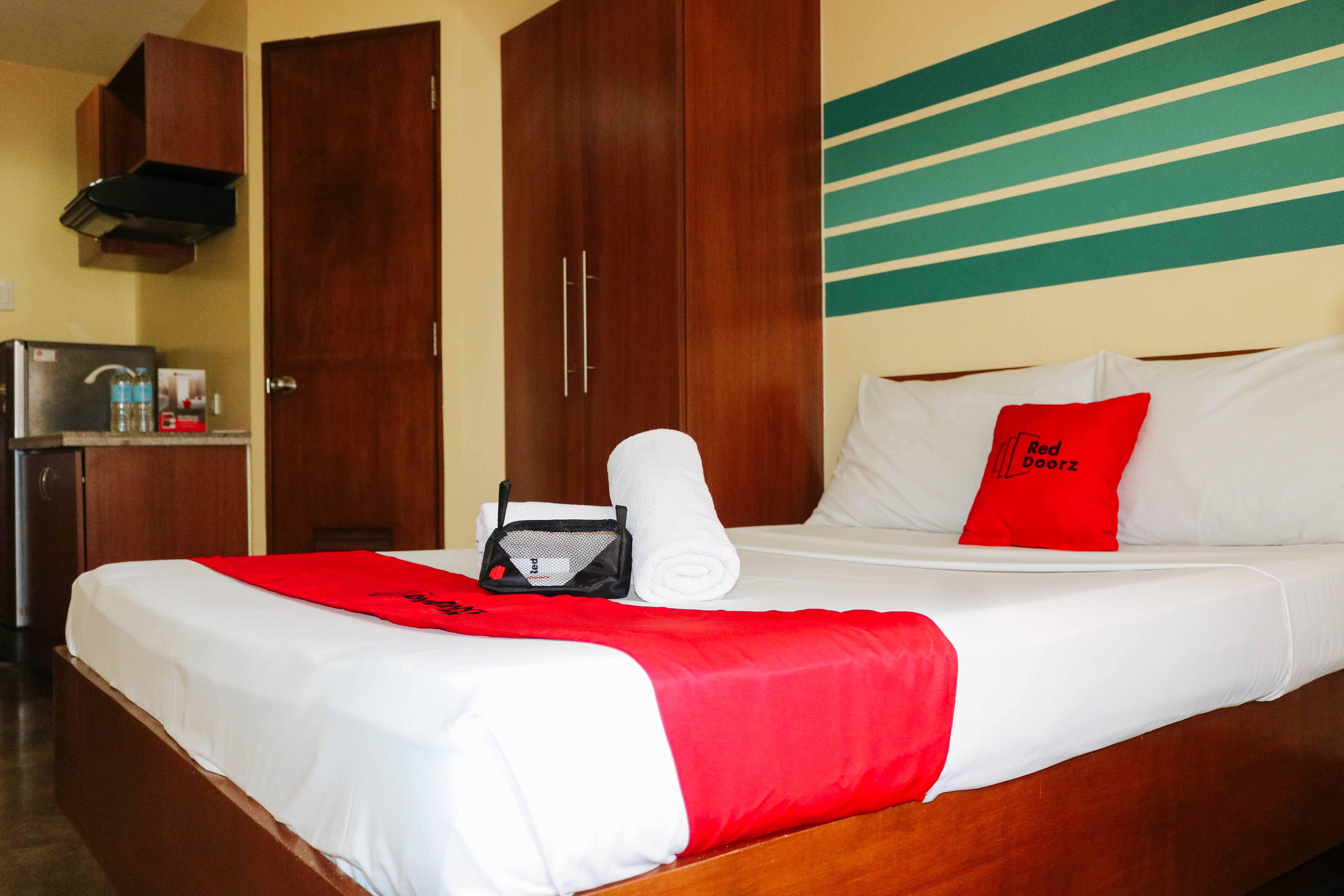 Reddoorz @ Mj Cuenco Avenue Cebu Hotell Exteriör bild